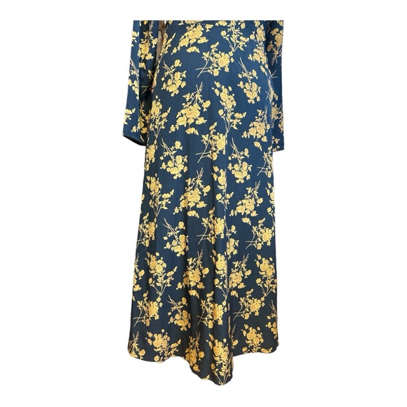 Rihoas Maxi wrap dress - Picture 4 of 9